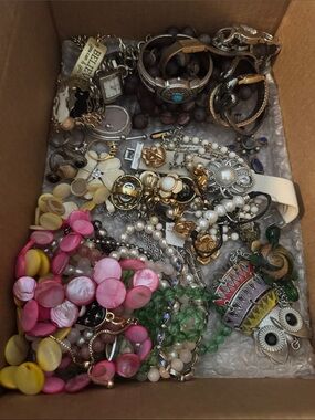 Assorted Jewelry